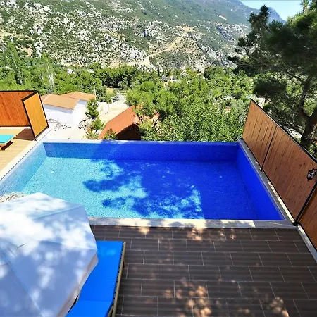Cam Villa *
